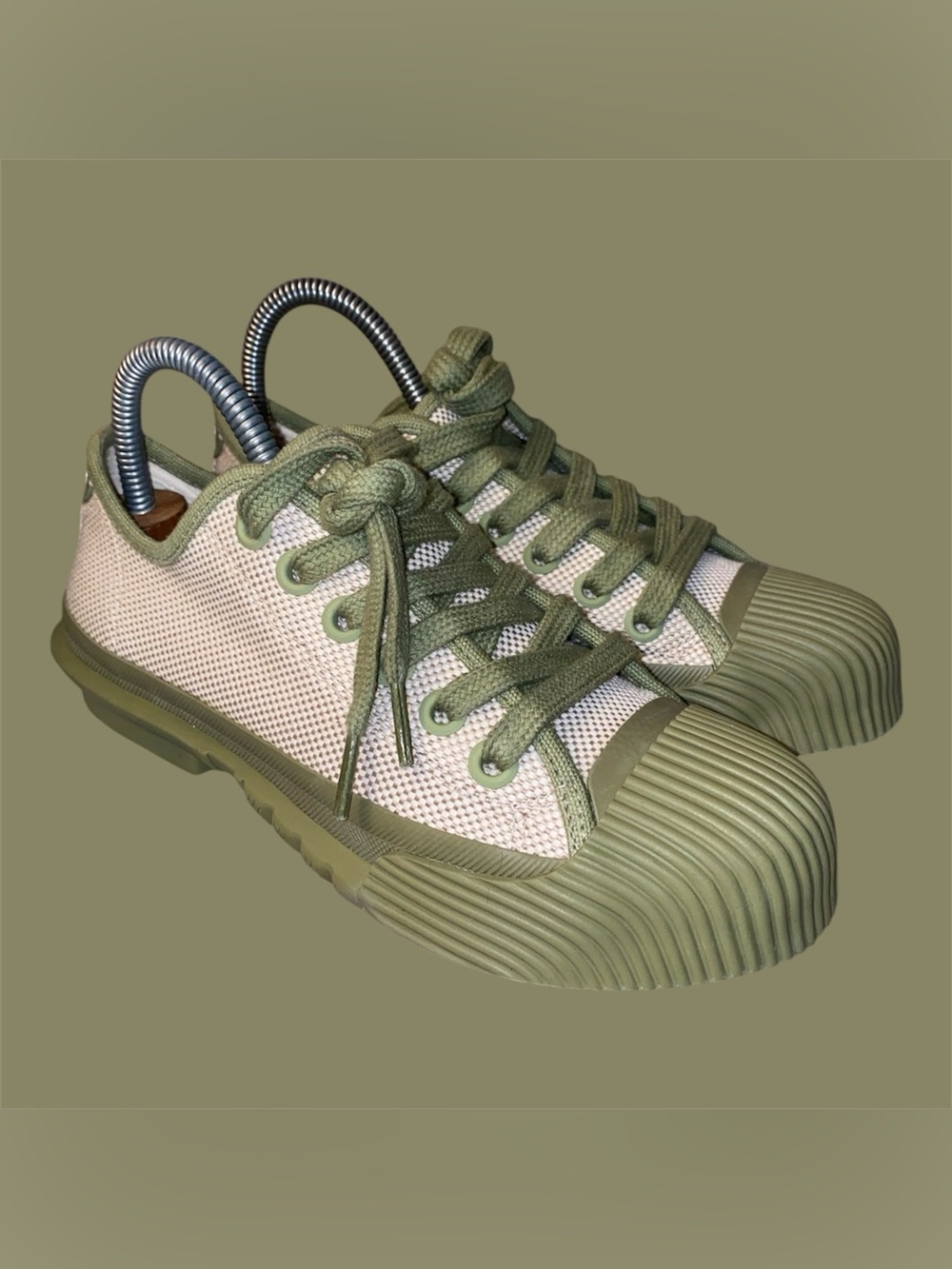 TORY BURCH Women’s Cloth Trainer Sneakers. Size 7.5M Green/Tan